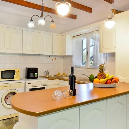 Pavlos Sofia فيلة *